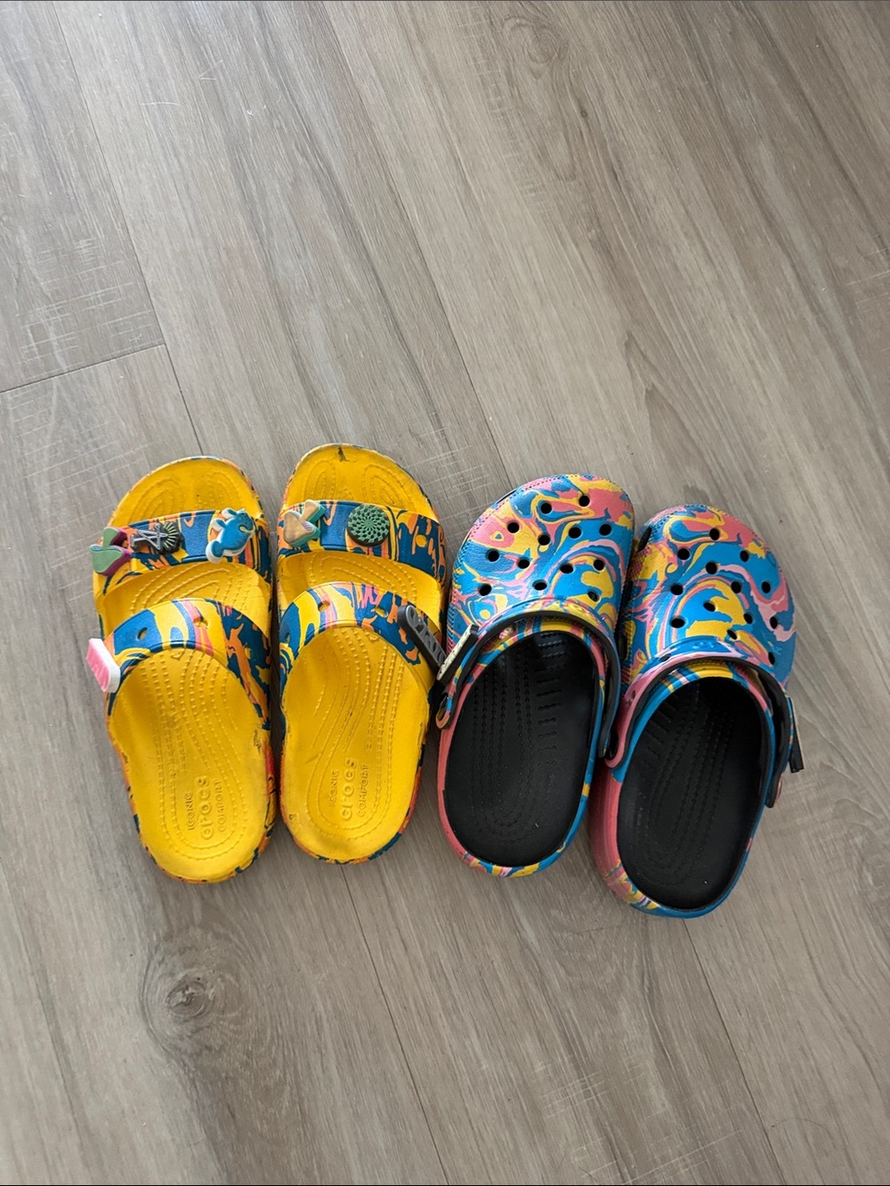 CROCS diplo Slides and Clogs